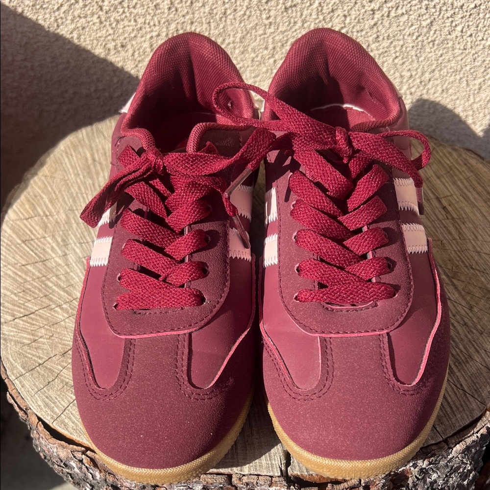 Women's Burgundy Sneakers